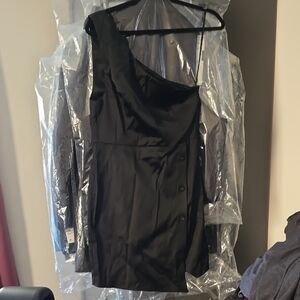 Lulu's Sleek Black One-Shoulder Dress